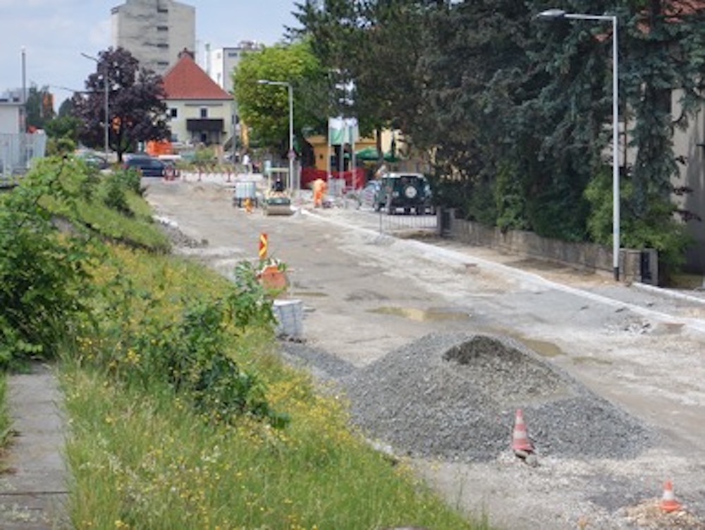 Baustelle Busterminal Ried. Baubeginn Eberschwanger Straße.